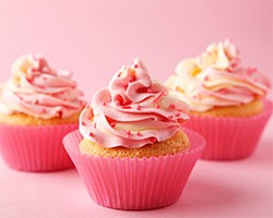 Cupcakes Básicos: Cupcakes de Vainilla con Cobertura de Buttercream
